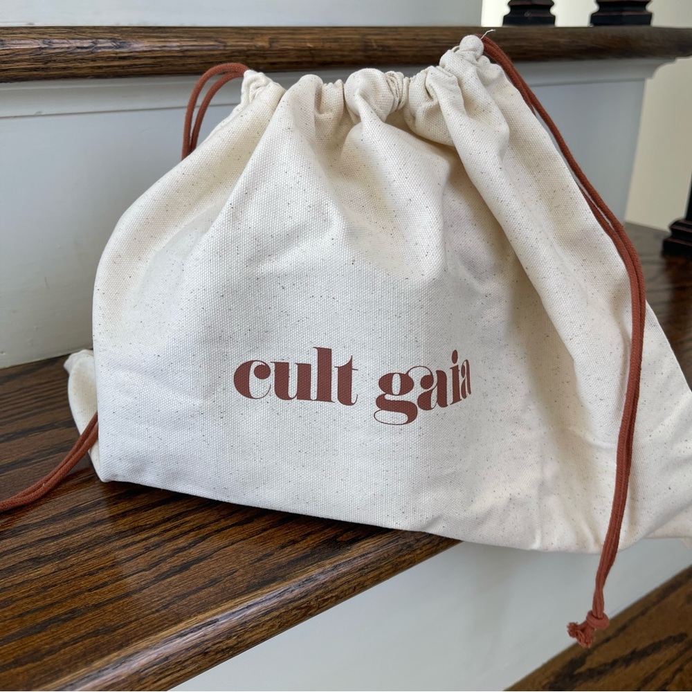 Cult Gaia Eviana Clutch with Gold Chain - Picture 6 of 9